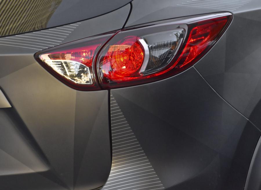  Mazda CX-5 Urban Concept 2012 года  (фото 8 из 18)
